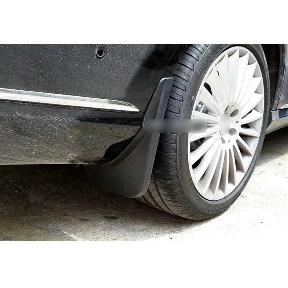 סט מגני בוץ מקוריים למרצדס  C-Class W205 (2014–2021)